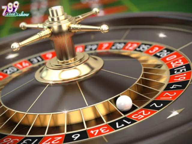 Roulette thiết kế gồm 37 ô màu đen, đỏ xen kẽ Roulette thiết kế gồm 37 ô màu đen, đỏ xen kẽ